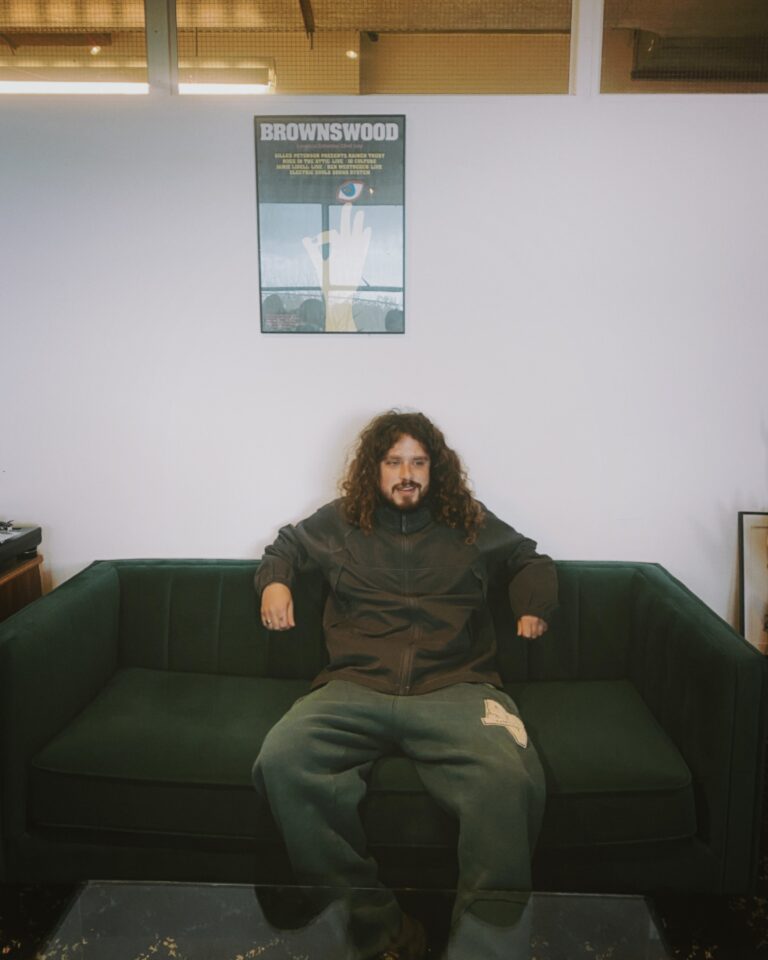 FB787193-D96E-4F19-B2FC-261671906C2D